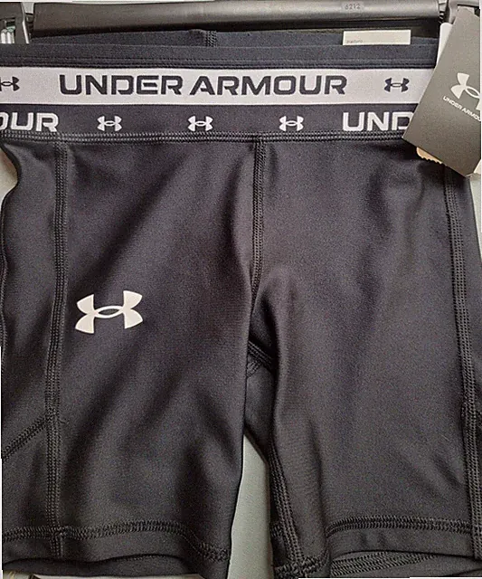 Girls Youth Under Armour Bike Shorts NEW Black Size Large