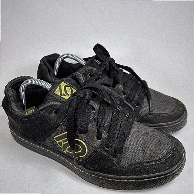 Size 9 - Five Ten Freerider Men’s Mountain Bike Shoes Charcoal Black Yellow 5.10